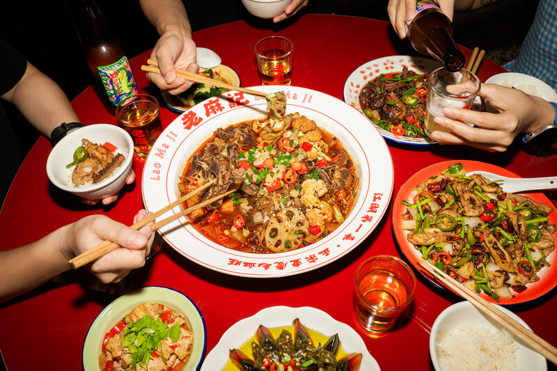 台中下班聚餐新選擇｜重慶江湖菜是什麼？毛血旺必吃，打造最有氣氛的多人聚餐！